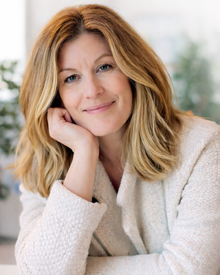 Photo of Caroline Farrer - Addiction + ADHD Specialist - BABCP Accredited , Psychotherapist, MSc, MBABCP