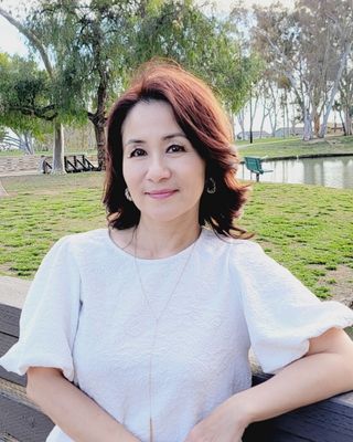 Photo of Janice Lee, Marriage & Family Therapist Associate, MA, AMFT