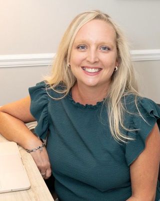 Photo of Julynn Burns, Counselor, LPC