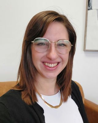 Photo of Erin Wiles, Registered Psychotherapist (Qualifying), BA