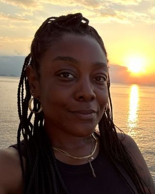 Photo of Kamilah Tomlinson, Psychotherapist, MBACP