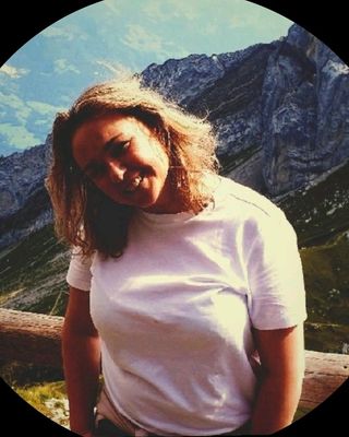 Photo of Joanna Prior, Psychotherapist, MSc, MBACP Accred