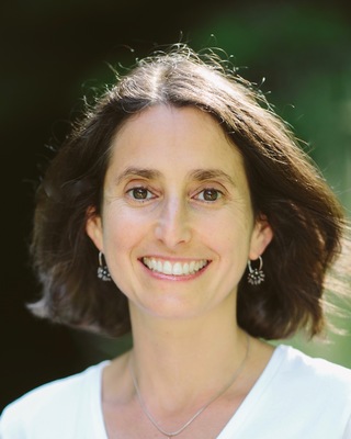 Photo of Zoë Presley, Licensed Professional Counselor in Portland, OR