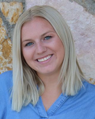 Photo of Holli Rodriguez, Marriage & Family Therapist in Northridge, CA