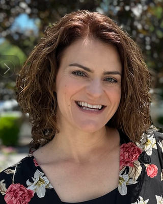 Photo of Ali LaBarca, Art Therapist, MS, ATR-BC, CLAT