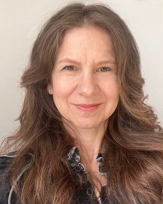 Photo of Stephanie Mattioni, Psychotherapist, MA, MUKCP