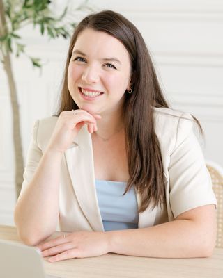 Photo of Colleen Collins, Registered Psychotherapist, MSc, MA, RP, CCC