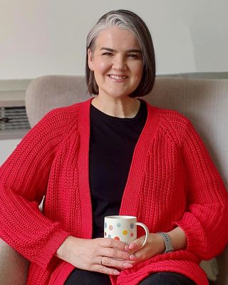 Photo of Lisa Fox, Psychotherapist, MBACP Accred