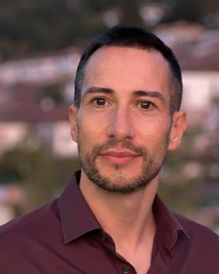 Photo of Dr Thomas Italiano, Psychologist, PsychD, HCPC - Clin. Psych.