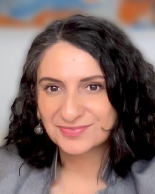 Photo of Dr. Lubna Somjee, Psychologist, PhD
