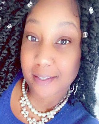 Photo of Yaya Griffith, Pre-Licensed Professional, MA, R-DMT