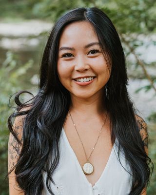 Photo of Grace Li, Licensed Professional Counselor, LPC, RYT