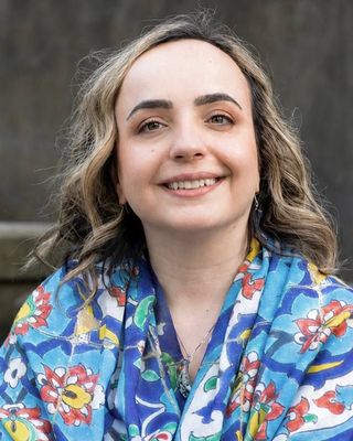 Photo of Roya Vojdani, Registered Psychotherapist (Qualifying), MA