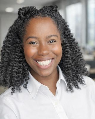 Photo of Shenika Bowen, Registered Psychotherapist, MA/MDiv