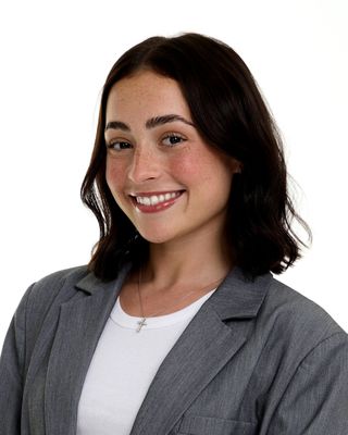 Photo of Laura Lojacono, Pre-Licensed Professional, MA, TF-CBT, CSAT