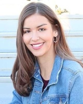Photo of Celina Pe˜na, Counselor in Tucson, AZ
