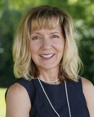 Photo of JoAnne McKee, Counselor in Illinois