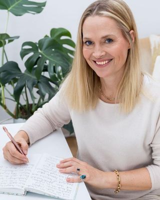 Photo of Florentine Schreiber, Counselor, LMHC, CCEP
