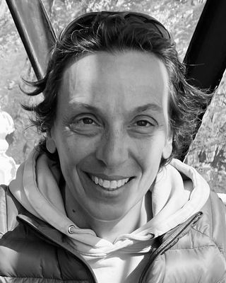 Photo of Nina Jones, Psychotherapist, MSc, MUKCP
