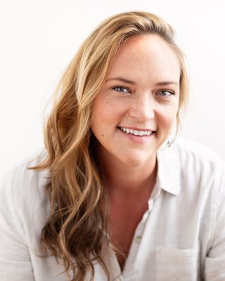 Photo of Mandi Buss, Clinical Social Work/Therapist, LCSW