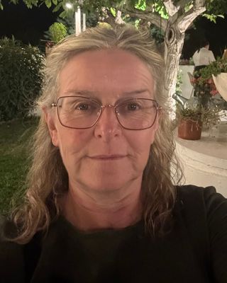 Photo of Emma Jeffery, Counsellor, MNCPS Acc.