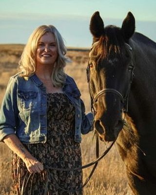Photo of Melissa Linkson, Registered Social Worker, MSW, RSW, CYCC