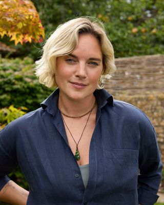 Photo of Gemma Spence, Psychotherapist, MRes, UKCP Trainee