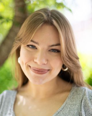 Photo of Julianne Mosher - Julianne Mosher, LMHC, Teens & Adults, Licensed Mental Health Counselor, LMHC