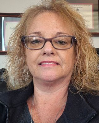 Photo of Michelle Nitschke, Counselor, LMHC