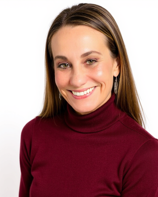 Photo of Anahi Munoz, Psychiatric Nurse Practitioner, DNP, FNP, PMHNP, ARNP-BC