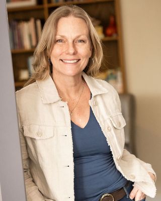 Photo of Linnea Jewett, Licensed Professional Counselor, MA, LPC