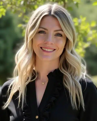 Photo of Juliane Hayashi, Psychiatric Nurse Practitioner, PMHNP