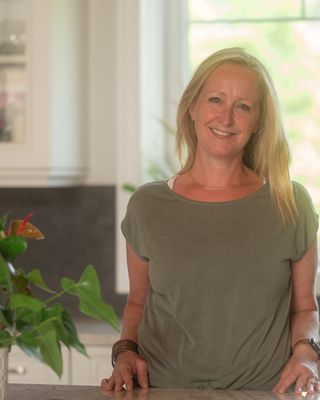 Photo of Mary English, Registered Psychotherapist, RP, MA, OCT, BEd, HBA