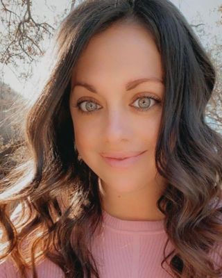 Photo of Lindsay La Belle, Marriage & Family Therapist, MS, LMFT