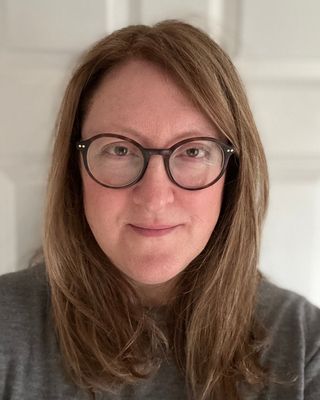 Photo of Lucinda Howell - Art Pschotherapist, Counsellor, MA, HCPC-Art Therap.