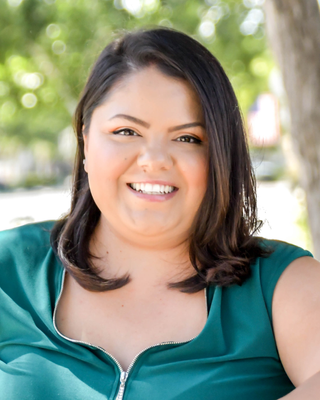 Photo of Yvette Llanos, Marriage & Family Therapist, LMFT