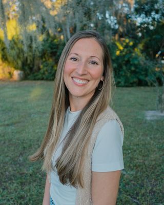 Photo of Lindsey Cash, Pre-Licensed Professional, MA, RN, NCC