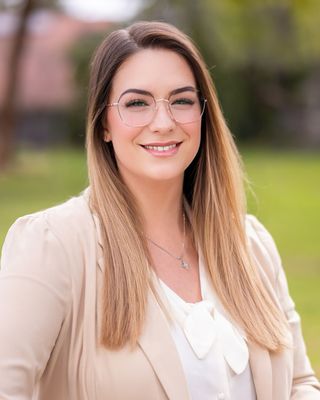 Photo of Amy Du, Psychiatric Nurse Practitioner, MSN, PMHNP, -BC