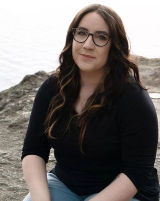 Photo of Julia Lihzis, Clinical Social Work/Therapist, LICSW, CCTP