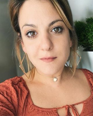 Photo of Allie DiCostanzo, Clinical Social Work/Therapist, LICSW