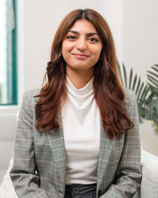 Photo of Duaa Ikram, Registered Psychotherapist (Qualifying), MACP, (cand)