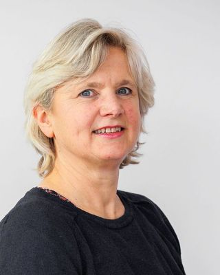 Photo of Cathy Rowland, Psychotherapist, MSc, MUKCP