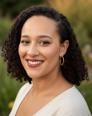 Photo of Elizabeth Lowe, Marriage & Family Therapist, LMFT