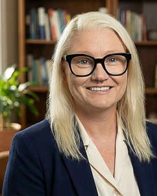 Photo of Jenn Young, Clinical Social Work/Therapist, LICSW