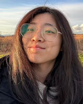 Photo of Siyue Wang, Counsellor, RCC, MA