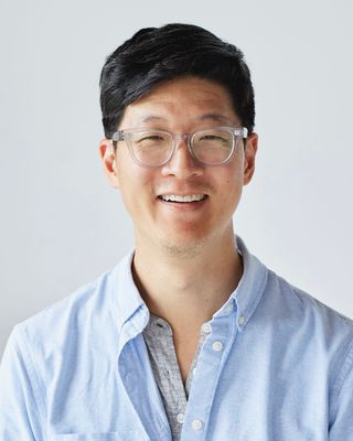 Photo of Jonathan Kim, Registered Psychotherapist (Qualifying)