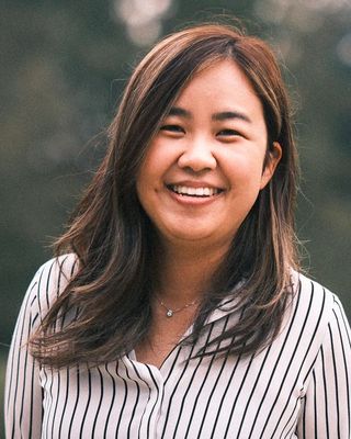 Photo of Vannie Lau, Counsellor, LLB, PCLL, MACP, RCC