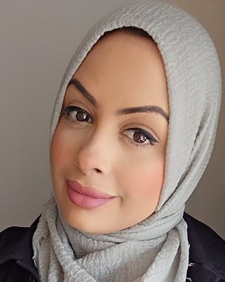 Photo of Tasneem Mahmood, Psychotherapist, MSc, MBACP