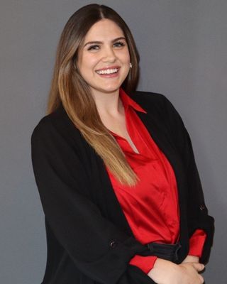 Photo of Cici Cadranel, Registered Psychotherapist (Qualifying)