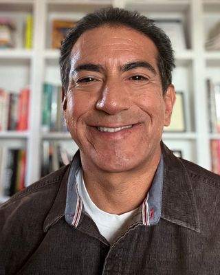 Photo of Aaron Diaz, Marriage & Family Therapist, LMFT, DSW